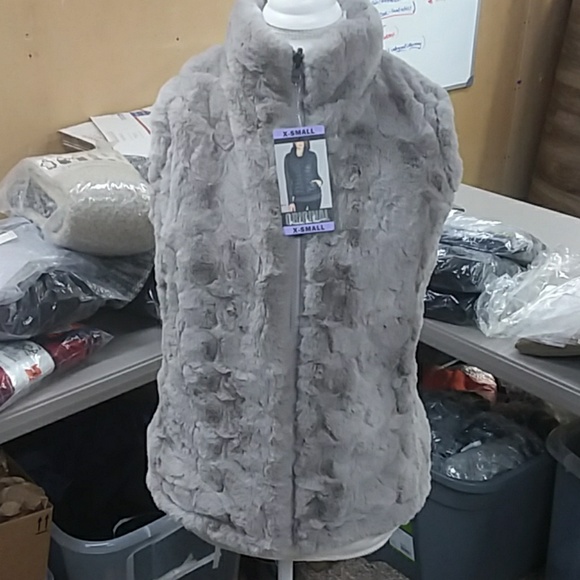 Nicole Miller Womens Reversible Vest - Picture 4 of 4